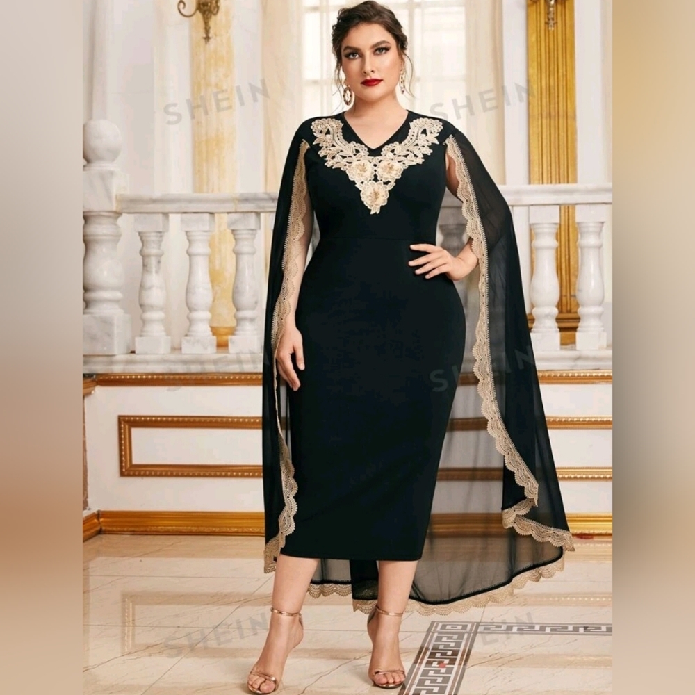 SHEIN Modely Plus Applique Detail Split Hem Cape Dress